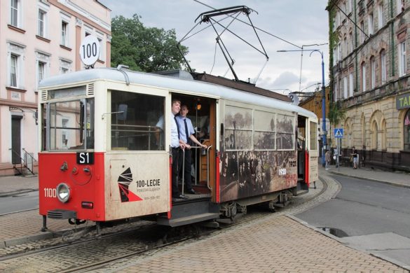 Zabytkowy tramwaj powstańczy na ulicach Mysłowic