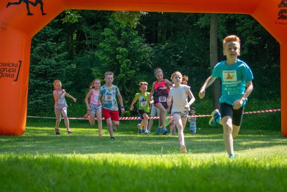 Dzieci podczas biegów
