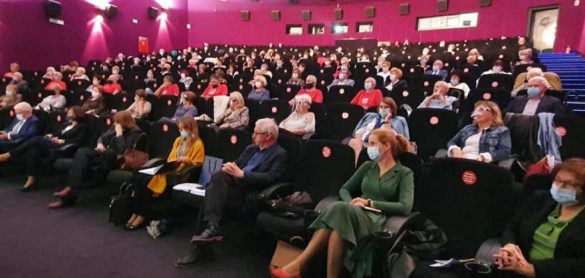 Seniorzy podczas rozpoczęcia roku akademickiego