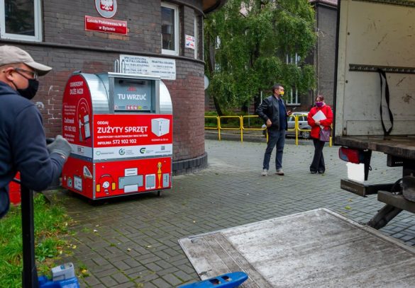 Pojemnik na elektrośmieci