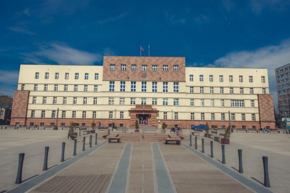 Gmach urzędu miasta w Rudzie Śląskiej