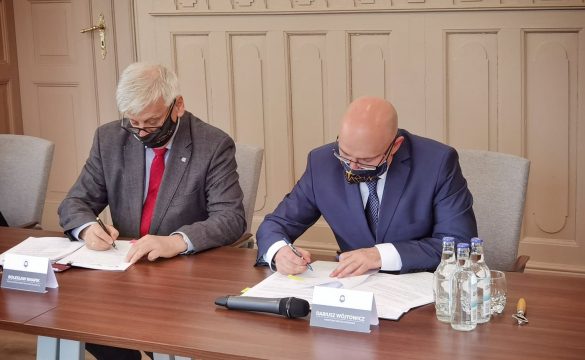 Przedstawiciele spółki Tramwaje Śląskie i Miasta Mysłowice podpisali umowę