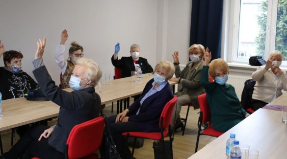 Rada Seniorów podczas głosowania
