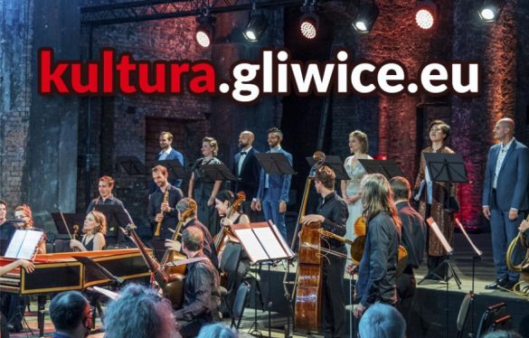 Orkiestra na scenie i napis "kultura.gliwice.eu"