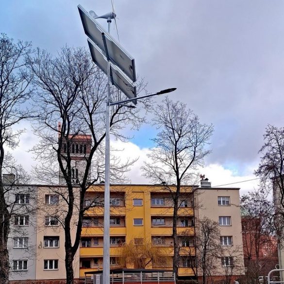Latarnia na skwerze